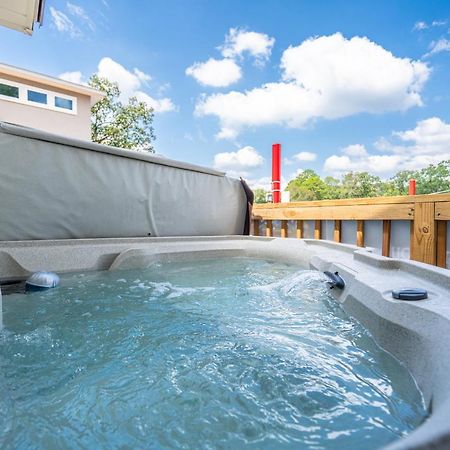 Canary Lake Cottage W/Hot Tub At Sam'S Pizza Hot Springs Extérieur photo