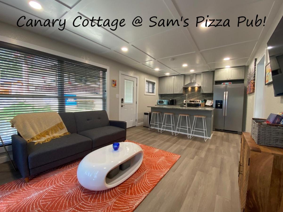 Canary Lake Cottage W/Hot Tub At Sam'S Pizza Hot Springs Extérieur photo